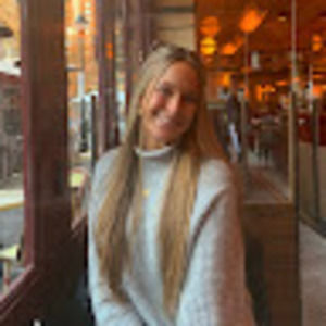 Meet your Posher, Elodie